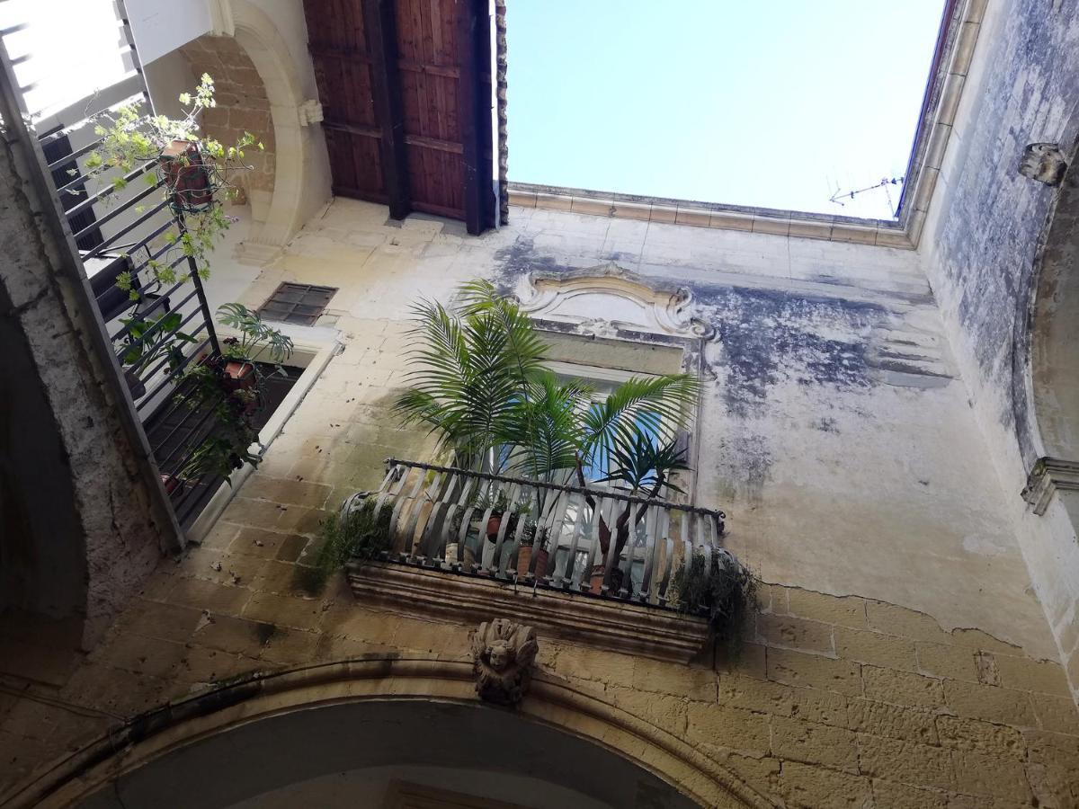 B&B Palazzo Sambiasi Lecce Ngoại thất bức ảnh