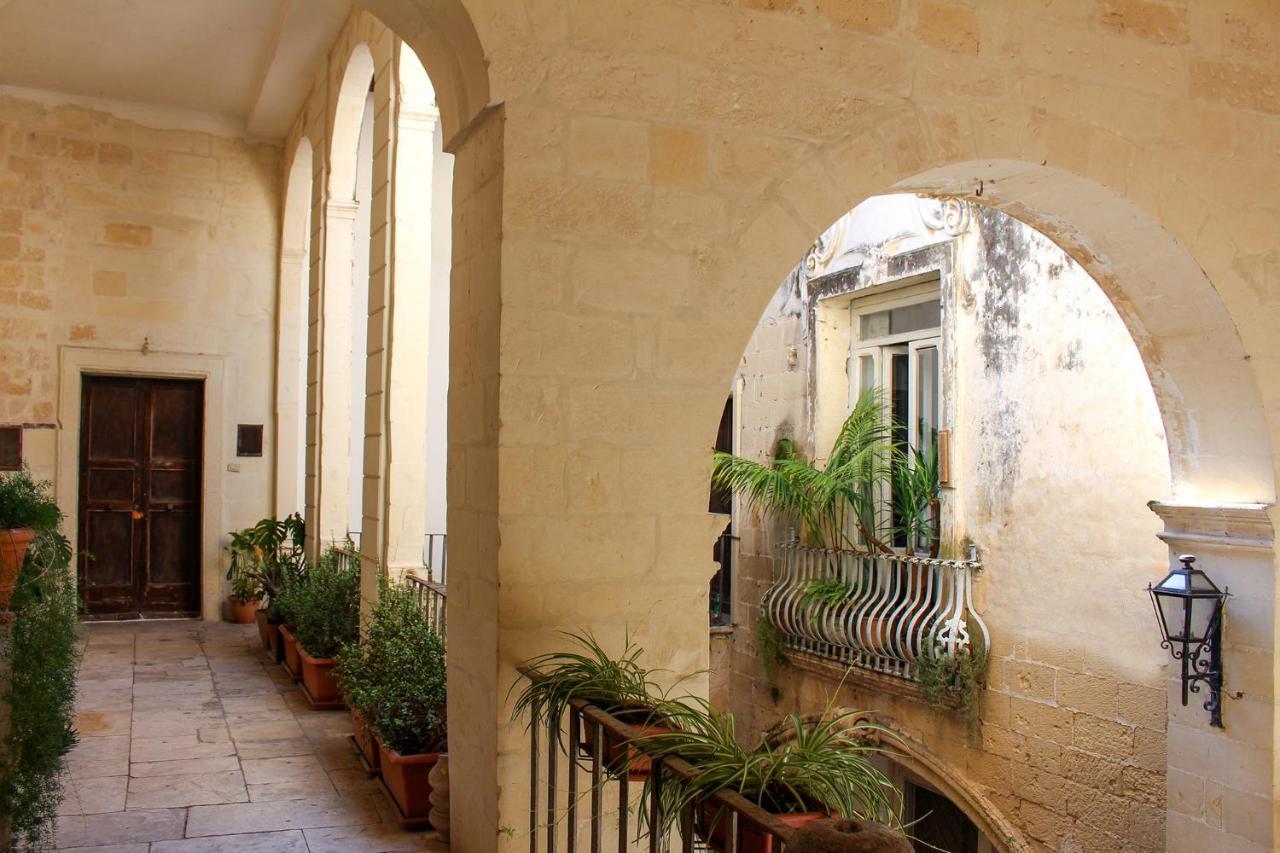 B&B Palazzo Sambiasi Lecce Ngoại thất bức ảnh