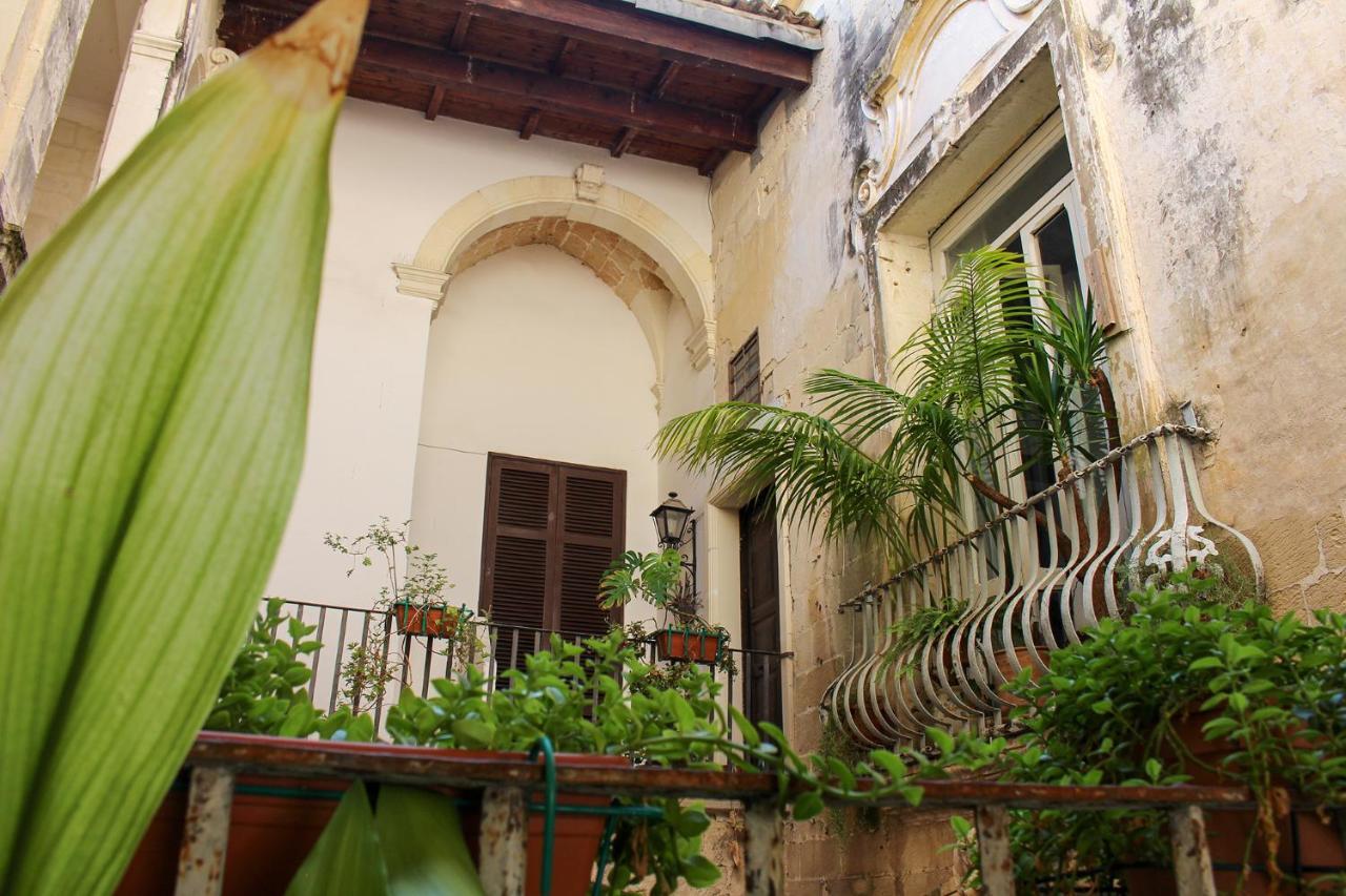 B&B Palazzo Sambiasi Lecce Ngoại thất bức ảnh